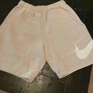 Nike Sportswear Club Men’s Graphic Shorts